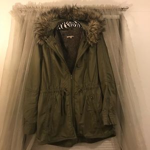 Gap Parka Utility Coat in Olive, size L